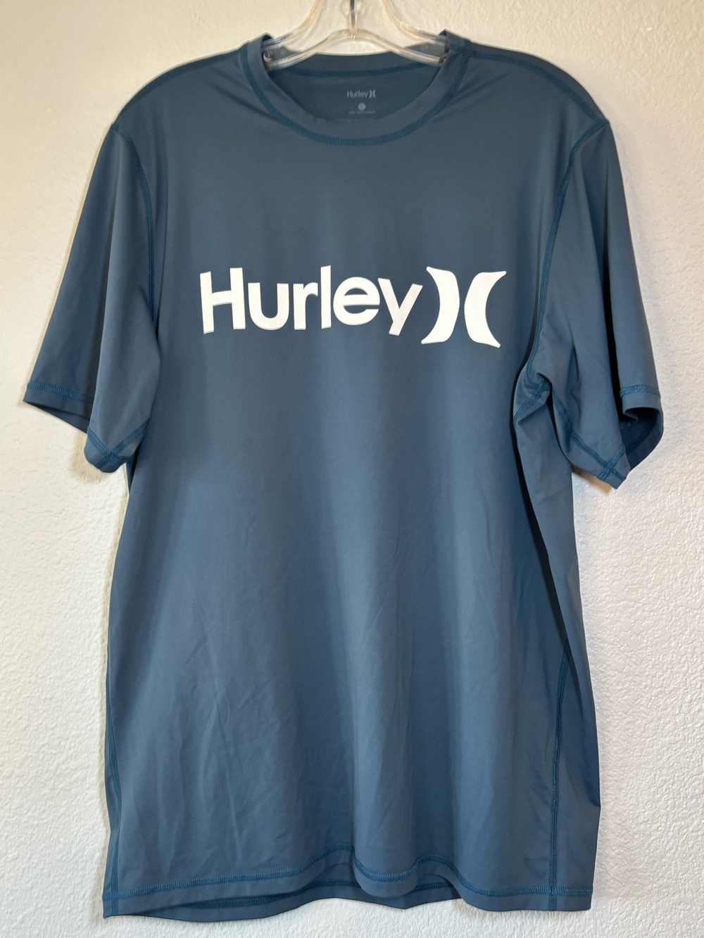 Hurley's Men’s Blue Short Sleeve Rash Guard Large Swim Beach Shirt Logo UPF 50+